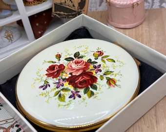 Vintage Kigu Powder Compact White Enamel Rose Bouquet Design with Original Box & Pouch 1950s Vanity Collectible