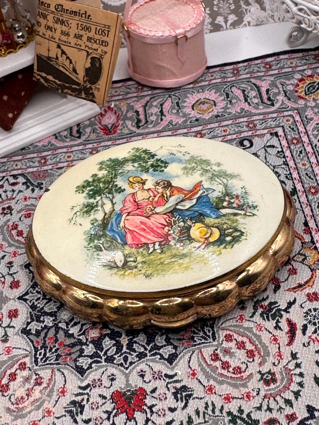Musical Compact Vintage Kigu Musical Powder Compact – Romantic Courting Scene Enamel ...