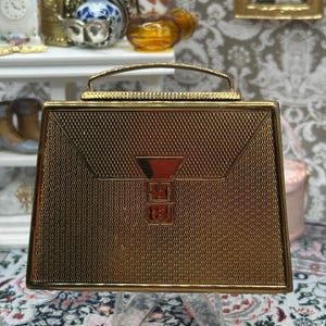 Vintage Mascot Suitcase Powder Compact – Gold Tone Handbag Design, Very Good Condition