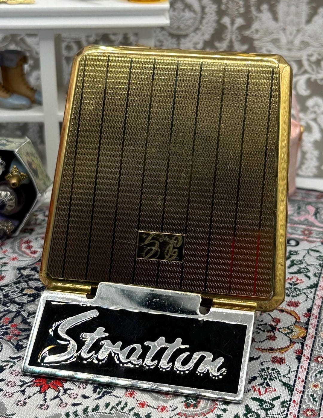 Stratton Square Solid Powder Compact Vintage Stratton Square Powder Compact | Gold Tone Stripes & Stars - Etsy