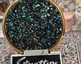 Polvos compactos Stratton de concha de abulón, diseño de mosaico iridiscente, década de 1950, redondos, 7,5 cm.