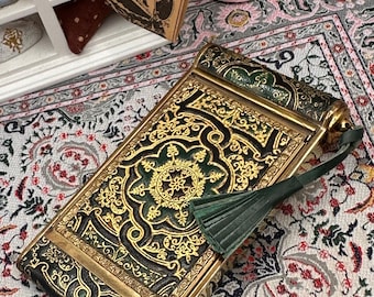 Vintage Leather Powder Compact Vanity Case with Lipstick Holder, Ornate Gilt Design 1930s-1940s