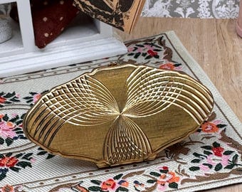 Bolsa dobrável vintage Stratton Lip View com espelho, tom dourado, acabamento guilloché, 6 cm