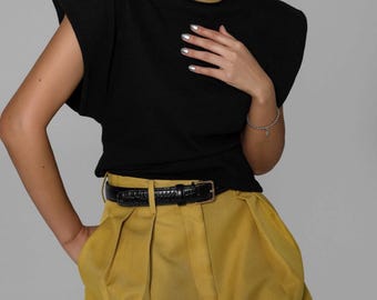 Black Cotton Sleeveless Top: Relaxed Fit Summer Tee
