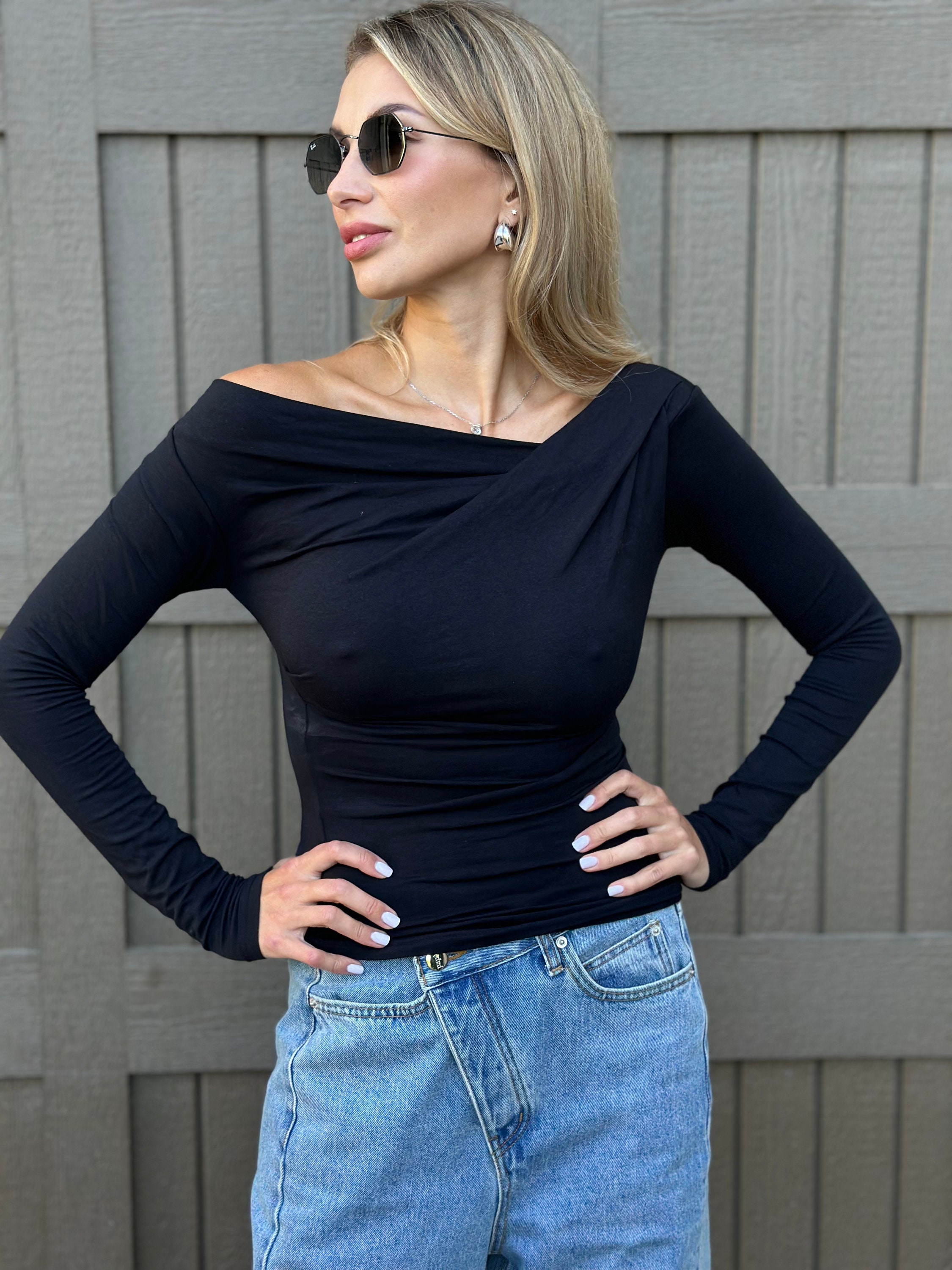 Black Off-Shoulder Cotton Long Sleeve Top (XS-S) - Etsy 日本