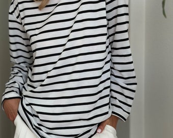 Striped Long Sleeve Tee: Oversized Fall Graphic T-Shirt