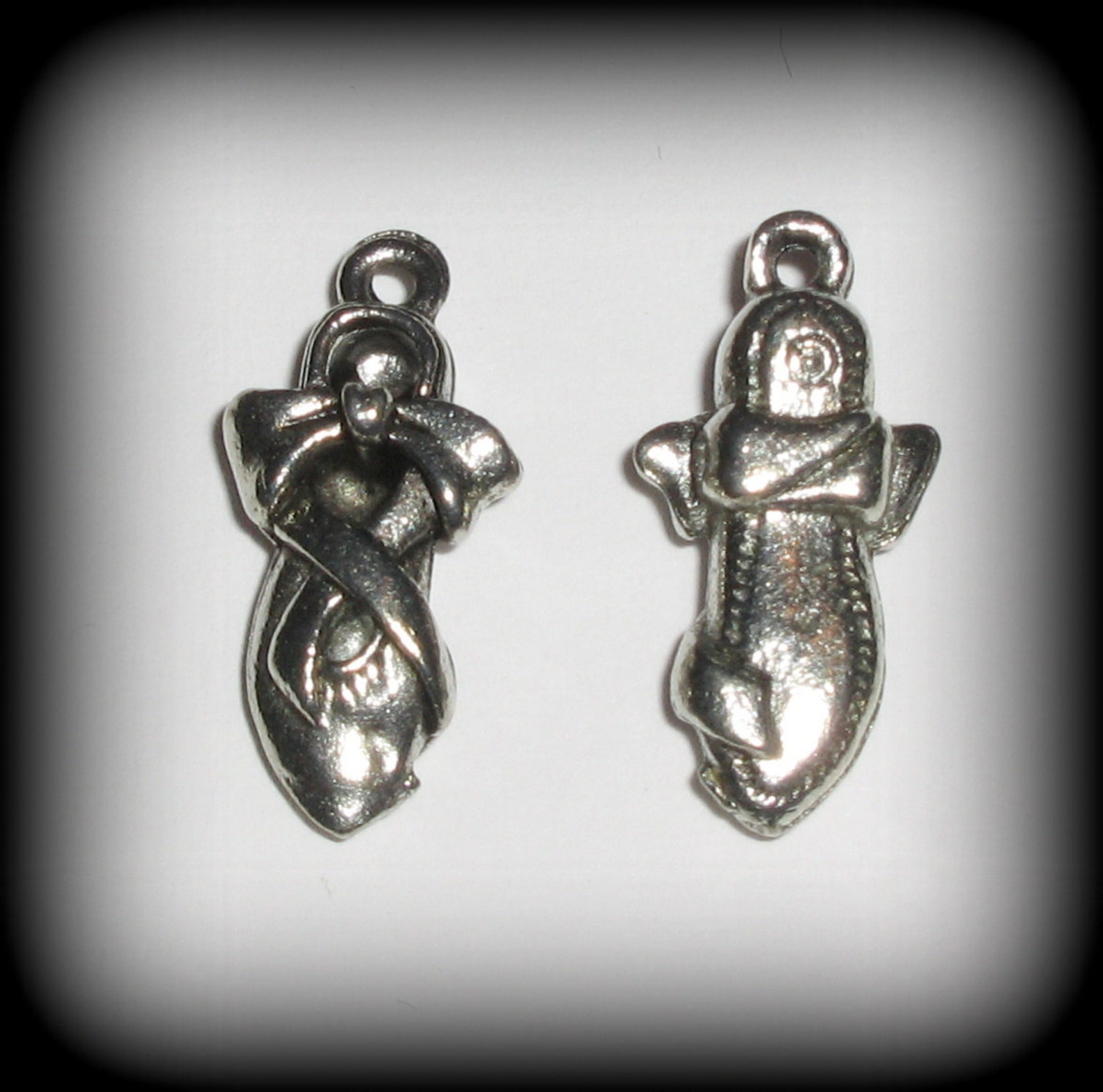 8 silver pewter ballet shoe charms (qb41) - new charm