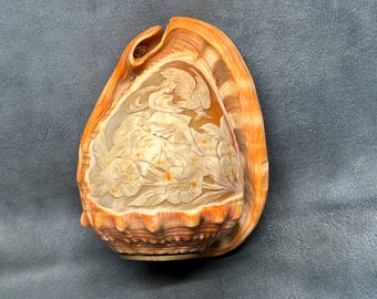Early 20thC Art Deco Hand Carved Cameo Shell Lampshade / Antique Lampshade