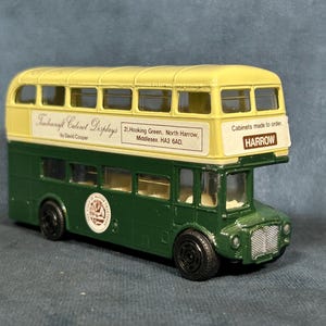 Beige and Green Routemaster, Timbercraft Cabinet Displays by David Cooper, Model Bus, Corgi Classic Vintage Model Bus