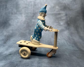 Vintage Hungarian Tin Clown Boy on Tricycle by Lemezarugyar c1960’s No Key