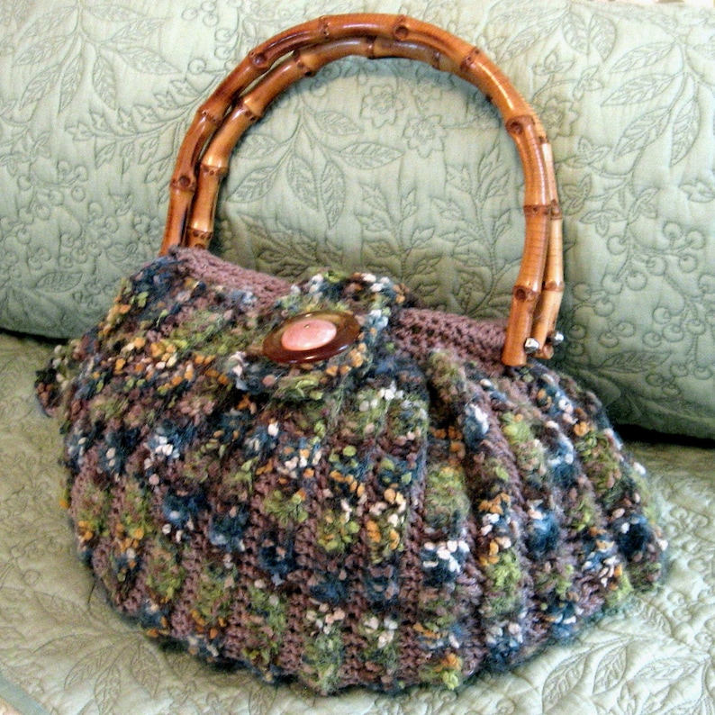 Crochet Purse Pattern Fat Bottom Bag With Tab Button Trim Easy To Make Instant Download image 2