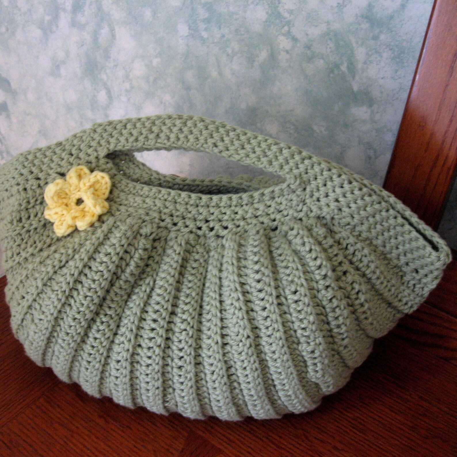 Crochet Purse Pattern Pleated Clam Shell Shape With Flower Etsy