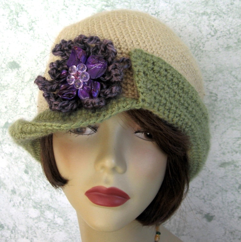Womens Crochet Hat Pattern Cloche With Contrasting Split Brim And Yarn Brooch Trim Womens Chemo Hat Instant Download Head Size 21 23 Inch image 1