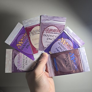 Aimant MTG ou carte autocollante Packs d'appoint Magic The Gathering, faits maison PAS RÉEL Carte Magic The Gathering idéale pour les cadeaux et les cadeaux
