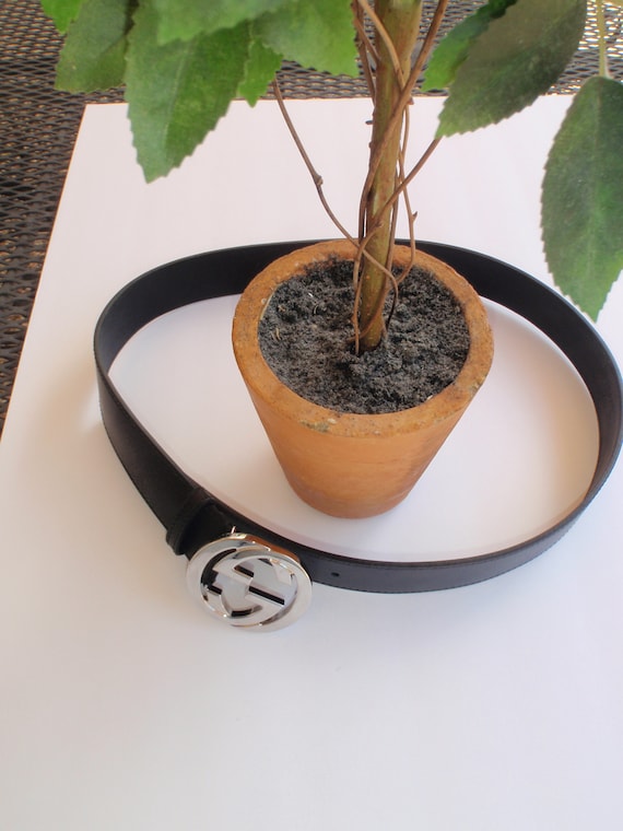 Vintage black leather Gucci belt with GG interloc… - image 1