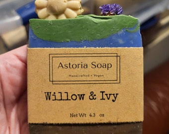 Willow & Ivy - Handmade Soap - Unisex - Vegan - Phthalate Free - Sustainable Palm Oil - Plant Based - Astoria Soap