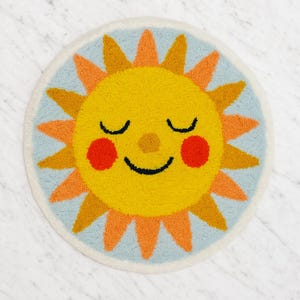Sun Bath Mat, Round Cute Sunshine Bathroom Rugs Soft and Fluffy, Water Absorbent Bath Rug Machine Washable Bathroom Mat