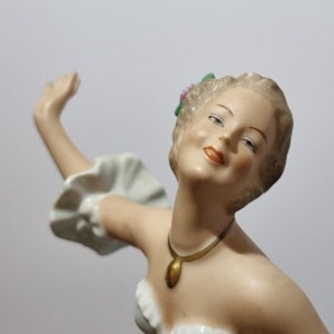 WALLENDORF Dancing Woman figurine 1900s porcelain ceramics sculpture 1497/1 Germany