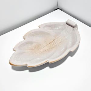 Gunnar Nylund Rörstrand Schale: Mid-Century Schwedisches Steingut Blatt, Pfirsich Glasur