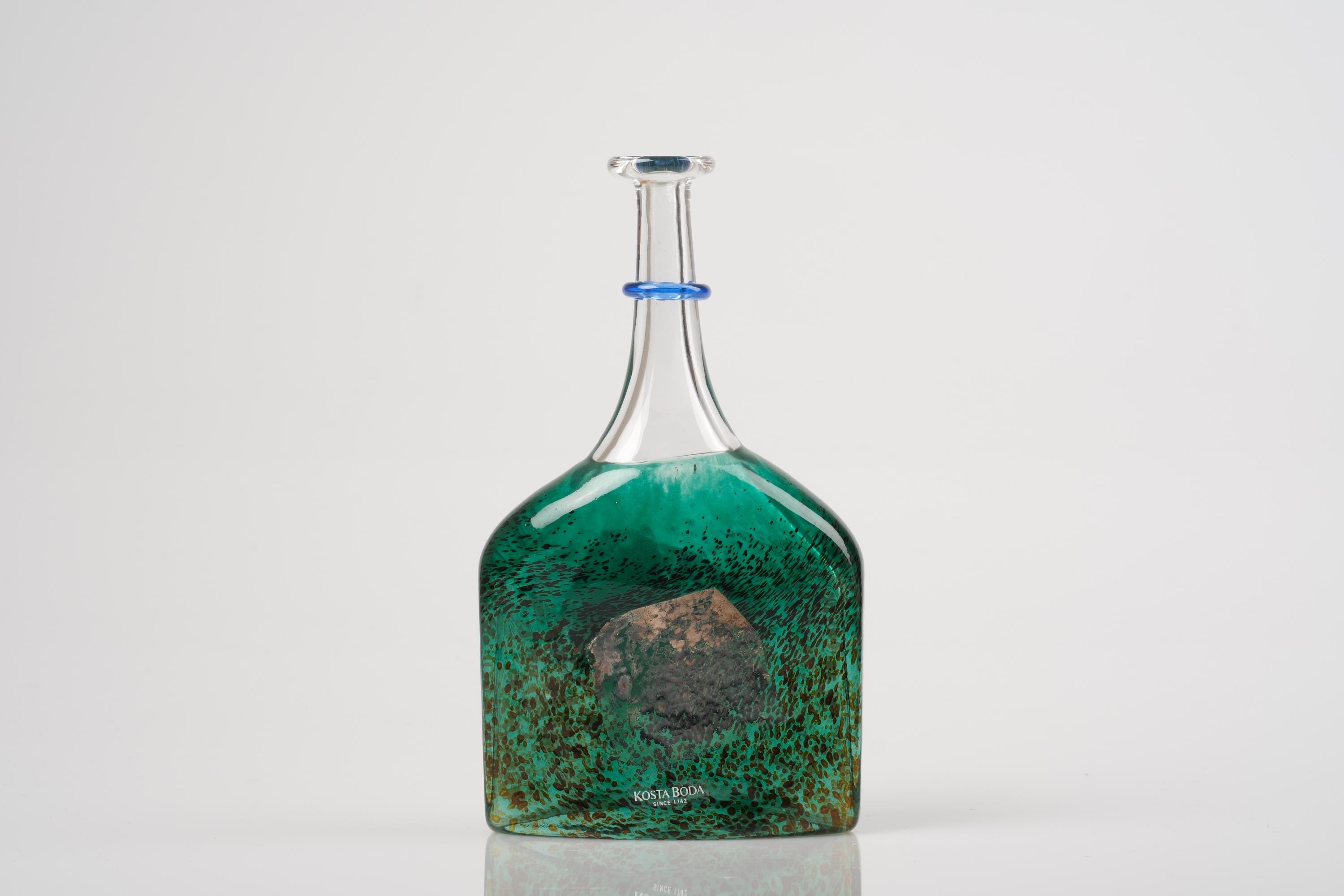 Bertil Vallien Kosta Boda Green Art Glass Vase - Satellite Series