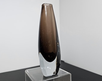 VINTAGE Gunnar Nylund vase Strömbergshyttan B 982 Scandinavian design Swedish minimalism 1960s glass art