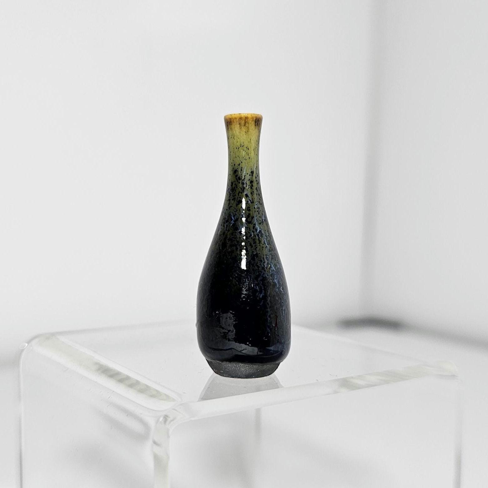 カール・ハリー・ストールヘイン ミニチュア花瓶：ロールストランド