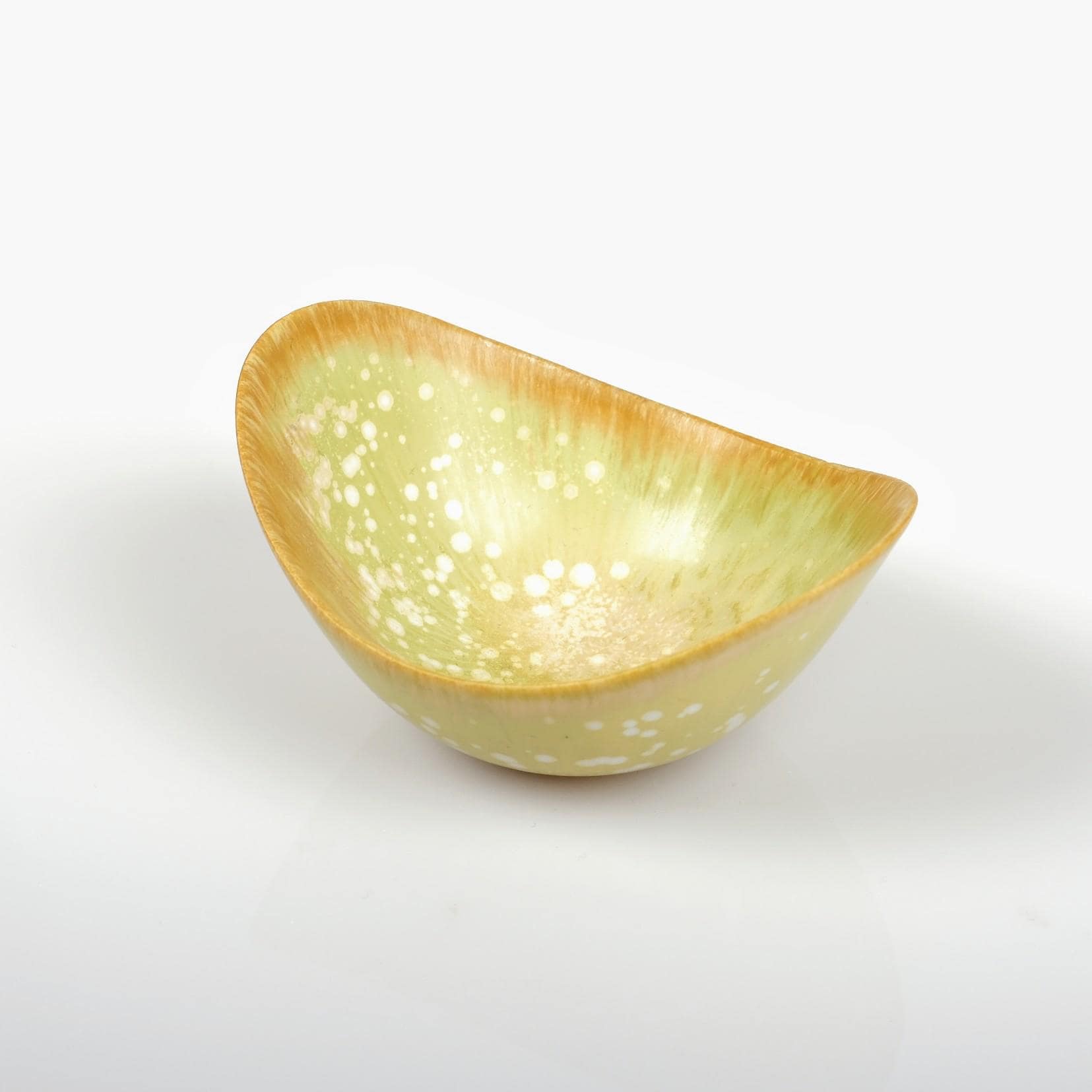 Gunnar Nylund ロールストランド ARO ボウル: ピスタチオ グリーン釉