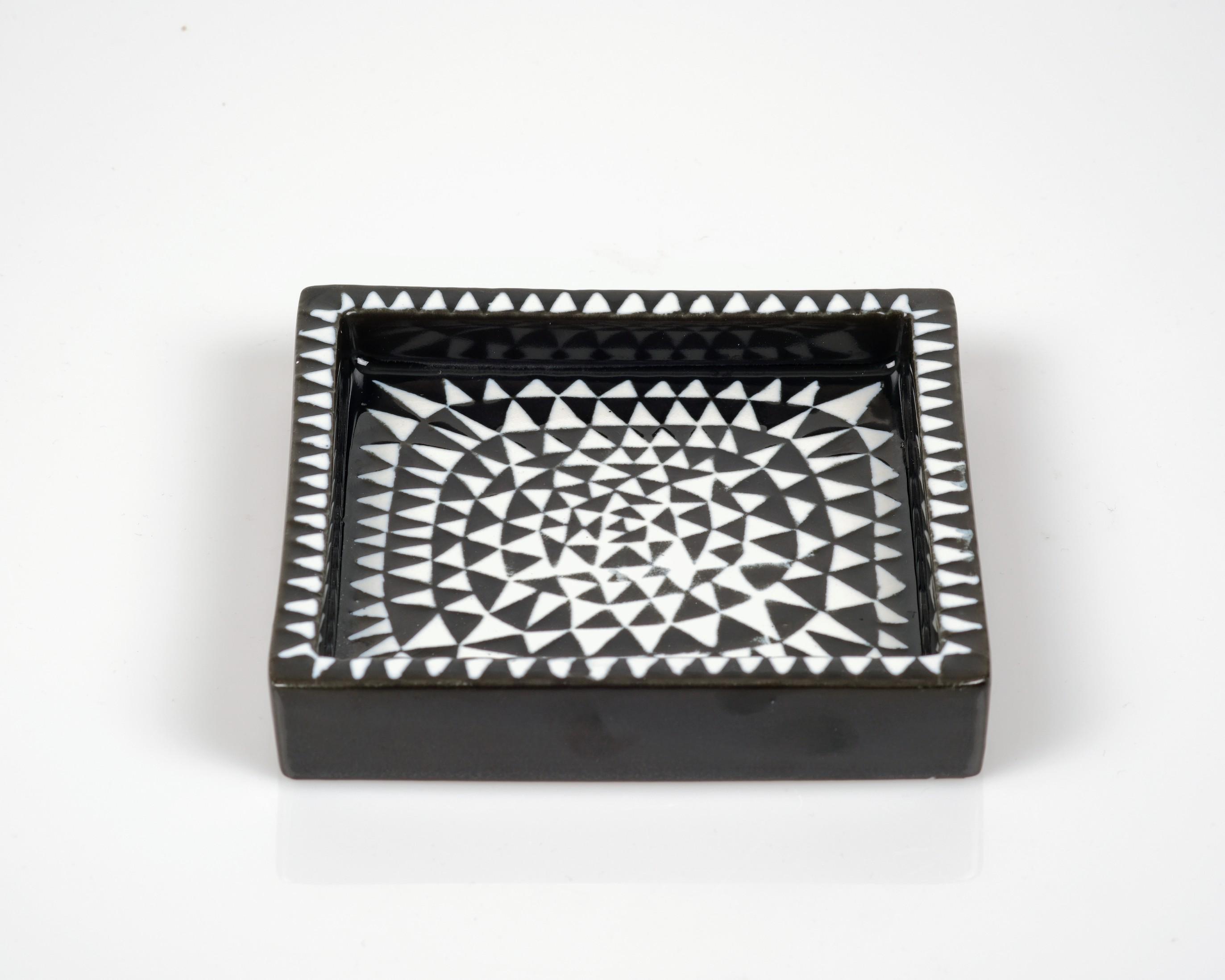 Stig Lindberg Domino Saucer: Gustavsberg Mid-century Modern
