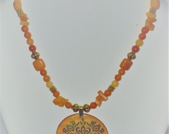 Karneol und Gold Halskette und Ohrringe