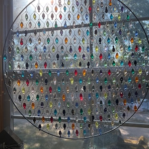 Chicken wire sun catcher, round 18 inches