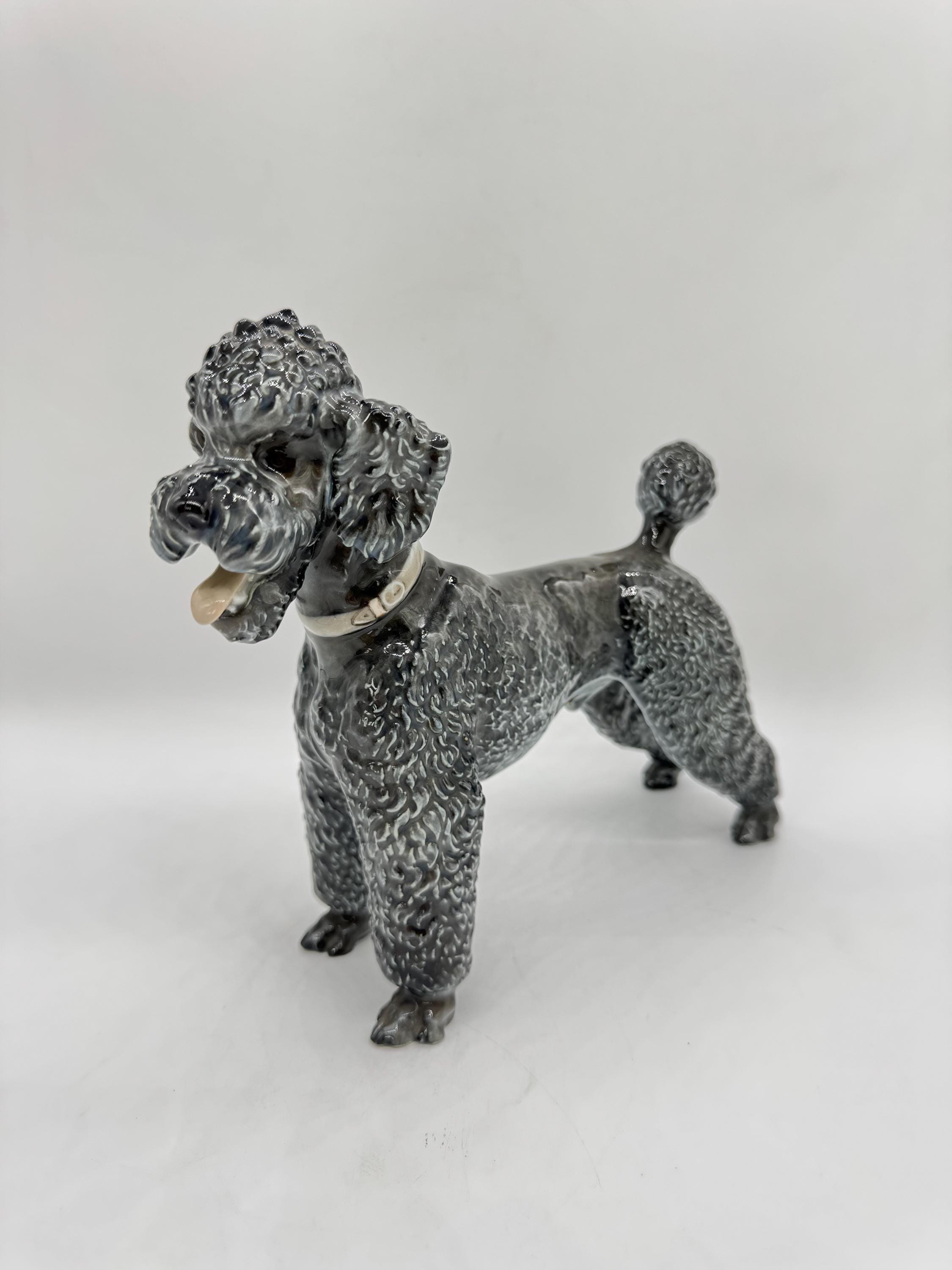 ローゼンタール社製 プードル磁器置物 – テオドール・ケルナー、モデル