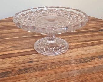 Vintage - Tausend Augen Muster Pressglas Sockel Kuchenständer mit gewellter Kante - 1950 1960's - 7,5 cm Sockel - Höhe 9,5 cm Breite 15 cm