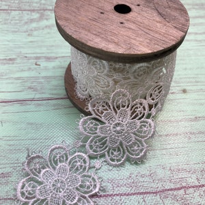 Antique White Lace on Wooden Spool, 2 Lace 6.6 Ft Roll , Cranberry Raw Muslin, Medallion Lace, Floral Lace, Scalloped Lace, Book Making image 5