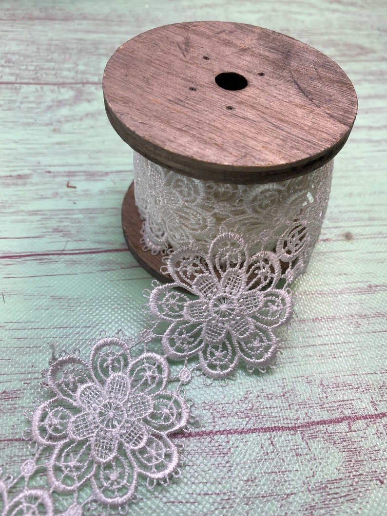 Antique White Lace on Wooden Spool, 2 Lace 6.6 Ft Roll , Cranberry Raw Muslin, Medallion Lace, Floral Lace, Scalloped Lace, Book Making image 5