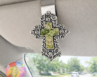 Personalisierter Engel oder Kreuz Auto-Visierclip mit Ihren getrockneten Blumen, individuell graviertes Erinnerungsblumen-Andenken-Geschenk