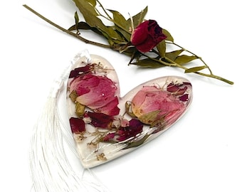 Corazón de resina personalizado hecho con tus flores secas / Ramo de boda, pétalos conmemorativos, adorno personalizado, atrapasol, dije para retrovisor