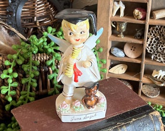 Vintage Napco Christmas Angels Feeding Deer Wreath Figurine