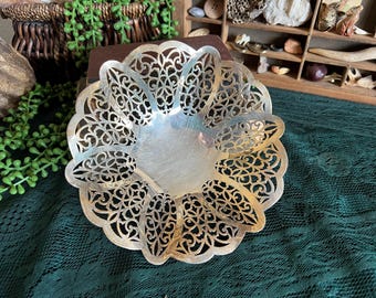 International Silver Co silverplated love lace footed candy dish bowl
