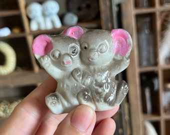 Vintage porcelain mouse figurine / two mice hugging