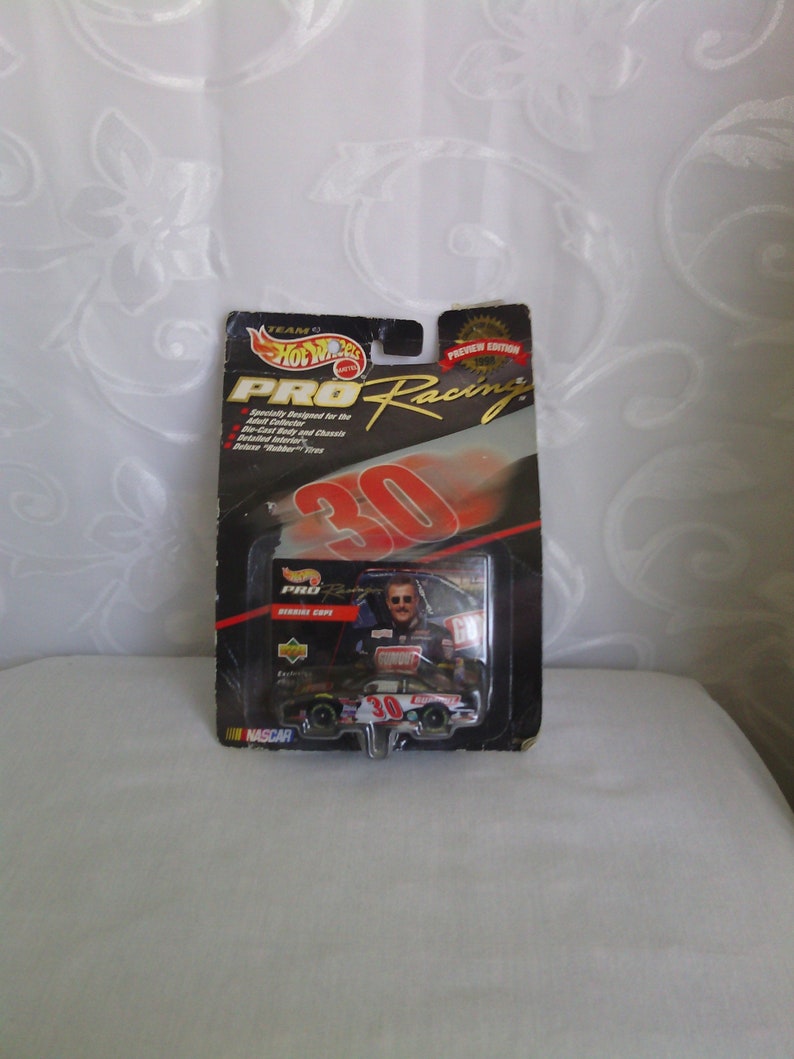 Mattel 1998 Team Hotwheels Under Nascar For The 50th Anniversary Hotwheels Pro Racing Derrike Cope
