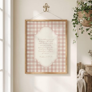 Números 6:24-26 - Arte de parede imprimível para quarto de bebê, versículo bíblico, decoração para quarto de menina, estampa cristã xadrez rosa, arte de parede com versículo bíblico.