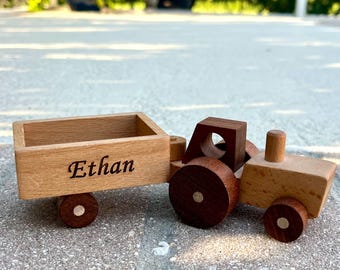 Coche de juguete de madera con nombre para niños pequeños, regalo de primer cumpleaños, regalo de baby shower, coches con nombres personalizados, regalo personalizado para niños, primera Navidad