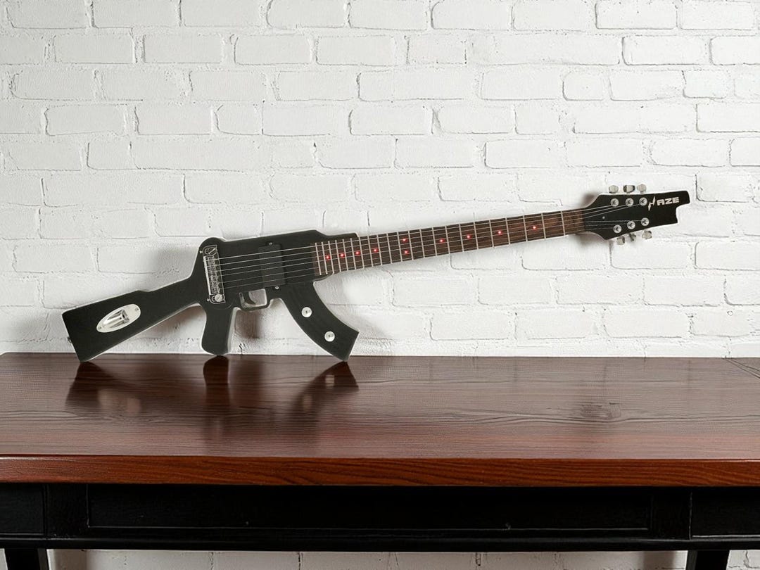 HONDO AK47 マシンガン　エレキギター HONDO AK47 マシンガンエレキギター