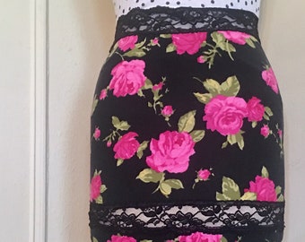 dark floral & lace, vintage BETSEY JOHNSON bandage skirt - high waisted, designer,  black + pink + green - size small
