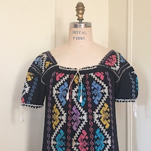 vintage 1960s Black Cotton Shift dress with amazing embroidery + short sleeves - South / Central American, hand stitched - small to medium