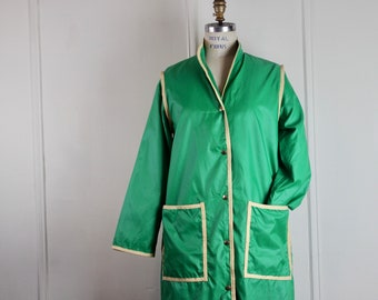 1980s Bright Kelly Green & Beige Raincoat - folds up in a pouch/bag - vintage Windbreaker, lightweight Nylon Jacket, trench - one size, osfm