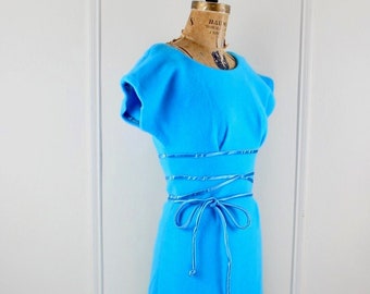 cyan blue, vintage 1950s hourglass party dress with corseted, satin ribbon wrapped waist - size small to medium