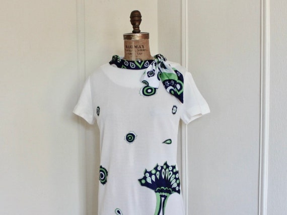 1960s MOD Shift Dress with Navy Blue and Kelly Gr… - image 1