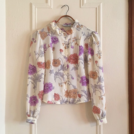 1980s Frilly Floral Neo-Victorian Ruffle Blouse -… - image 8