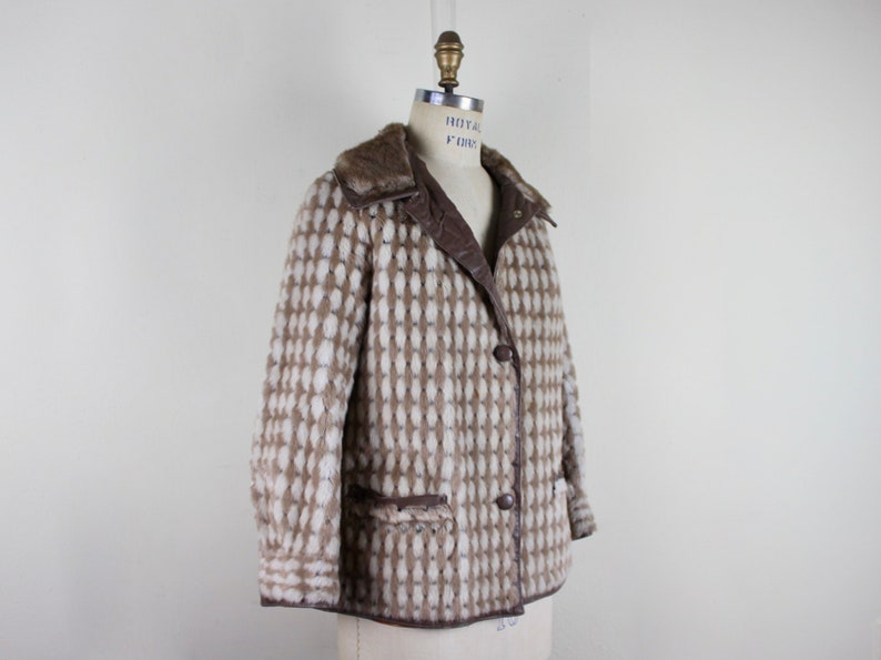 1960s taupe & ivory faux fur leather coat with harlequin pattern by LILLI ANN of Paris MOD, box jacket, winter warm size small, medium image 5